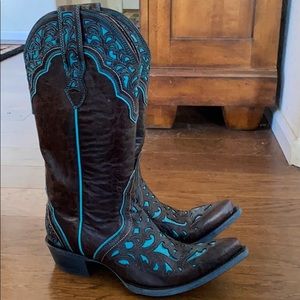 Used Ariat boots